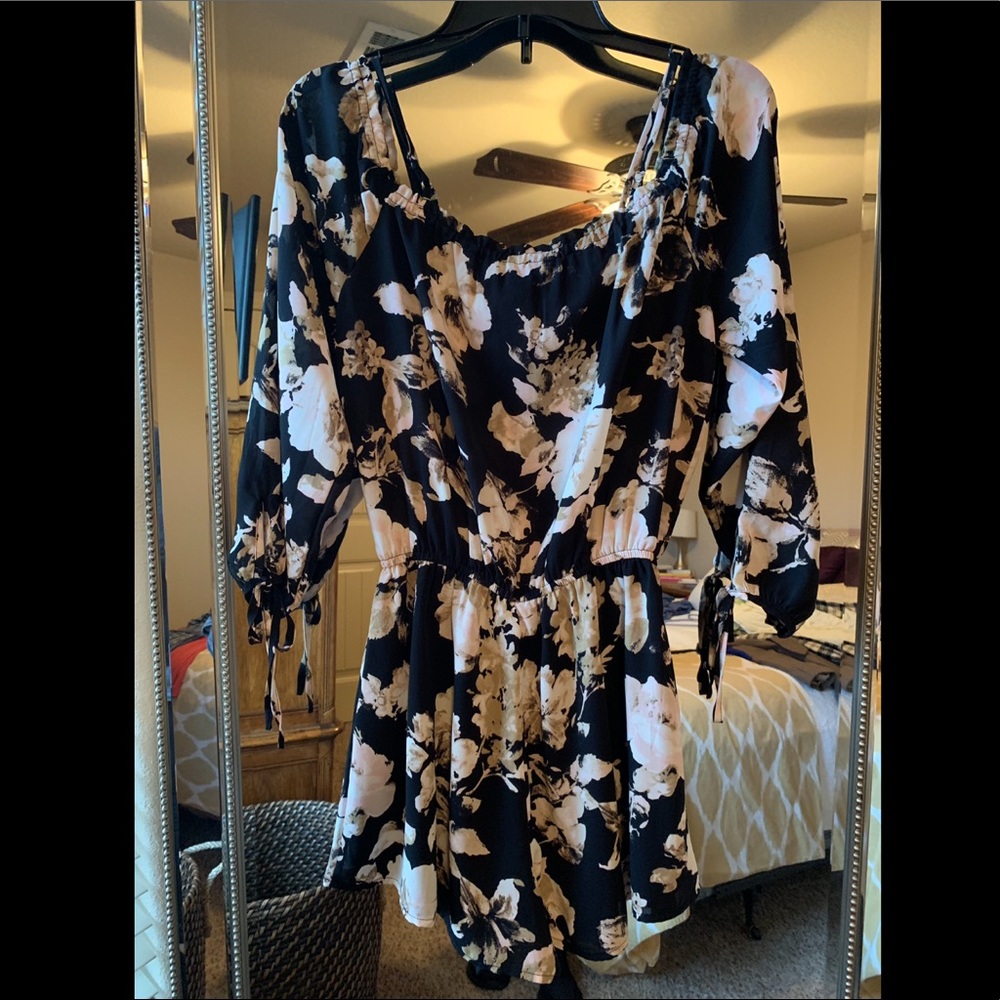 Floral romper - Picture 3 of 8